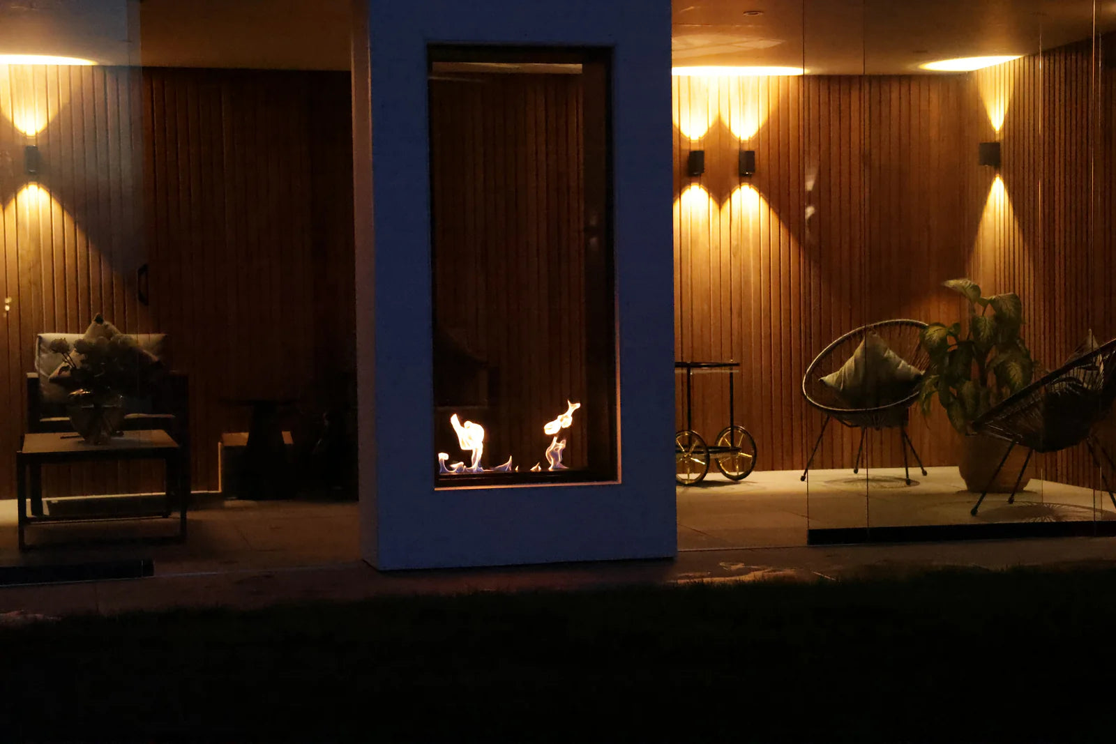Fame Vertical See-Through Fireplace 80 x 140 cm