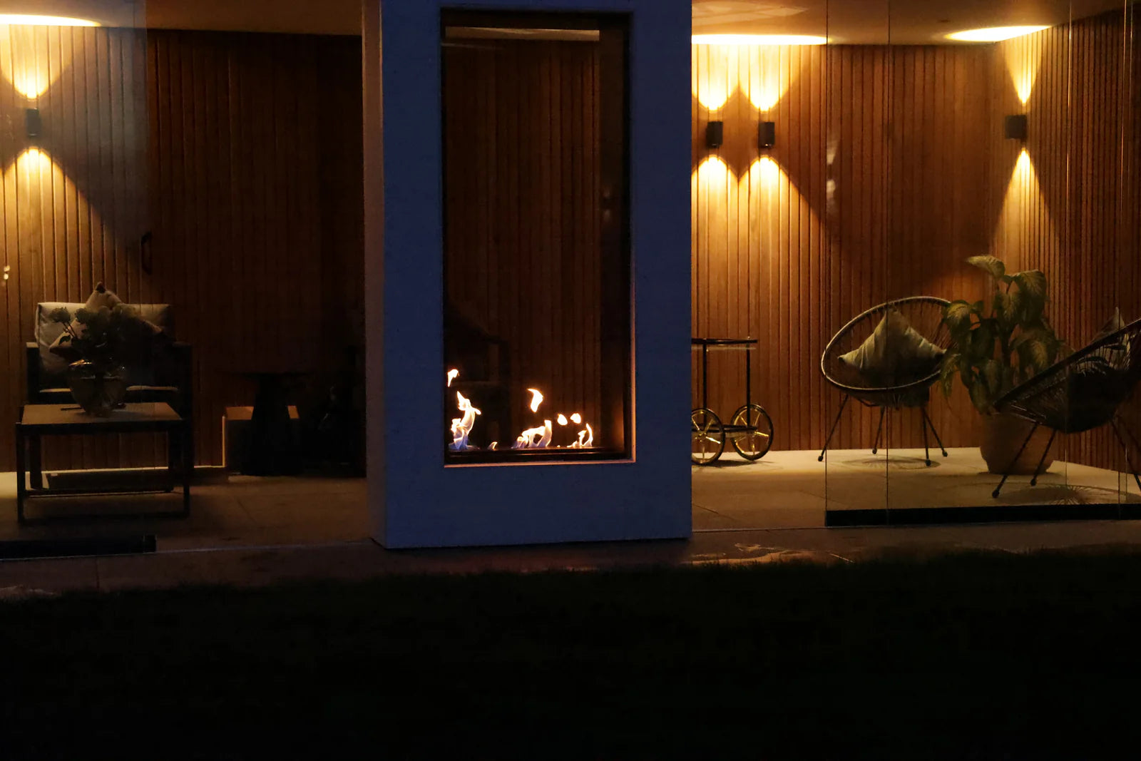 Fame Vertical See-through Fireplace Single Full Glass 70 x 140 cm