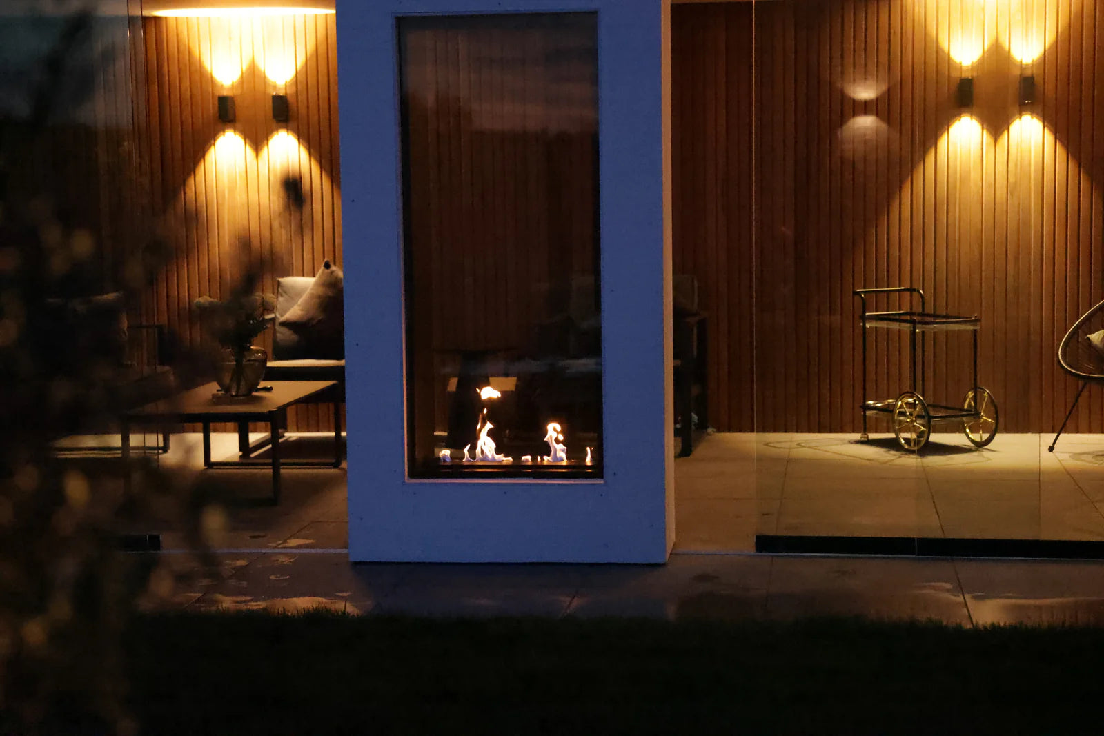 Fame Vertical See-Through Fireplace 80 x 140 cm